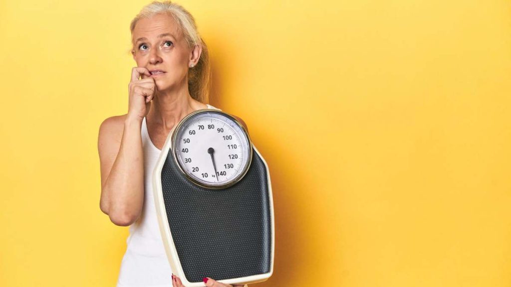 Este truco de la abuela me dejó boquiabierto: en solo 30 días, ¡7 kilos menos en la báscula y lo puedes ver!