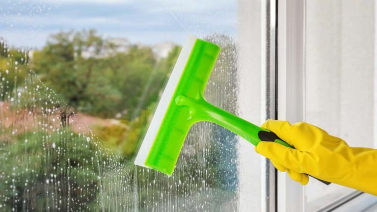 ¿La clave secreta para ventanas impecables sin gastar una fortuna?